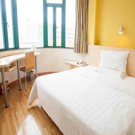 7 Days Inn Haikou Nansha Road City Plaza Bagian luar foto